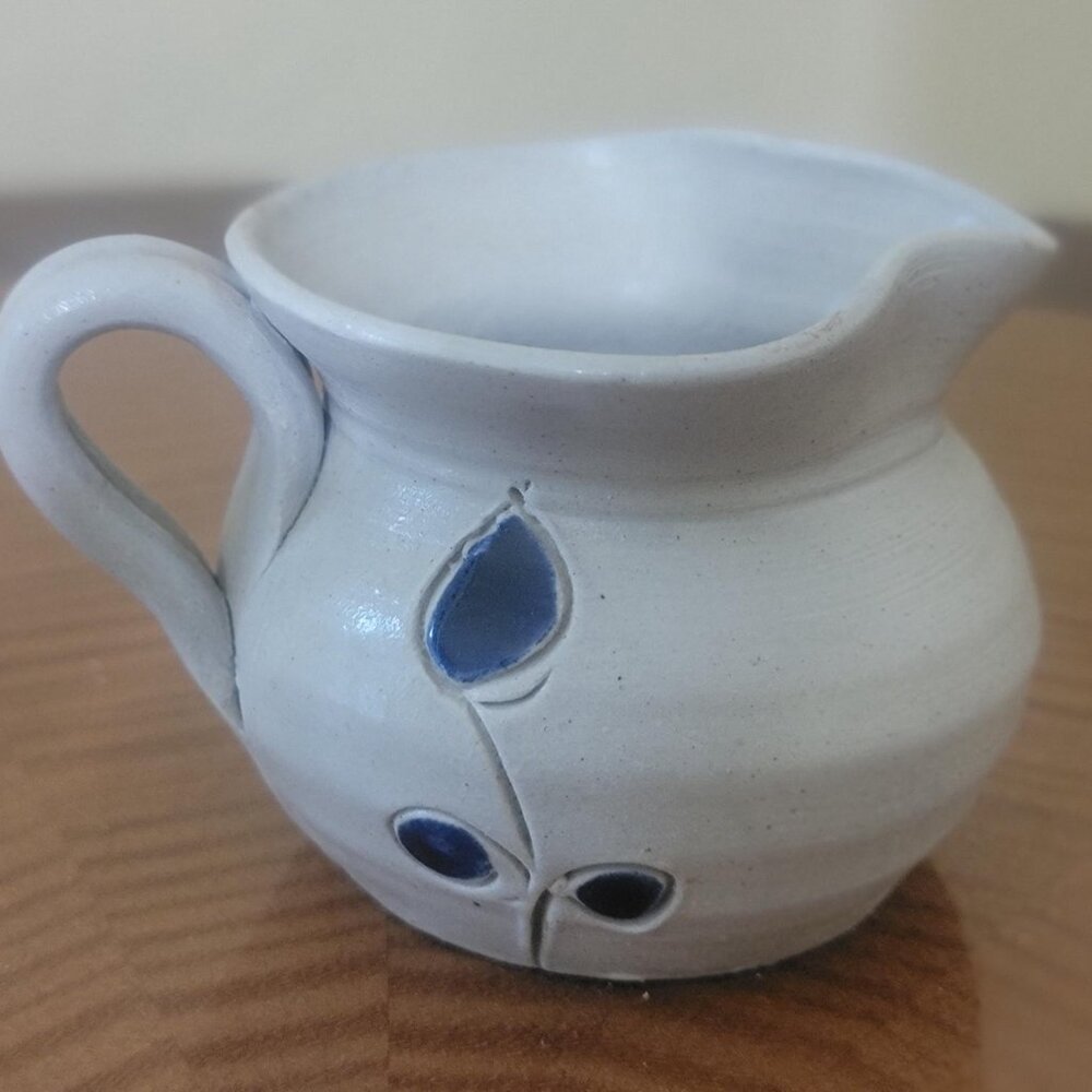 Vintage 1982 Williamsburg Pottery Salt Glaze Mini Creamer Blue Gray